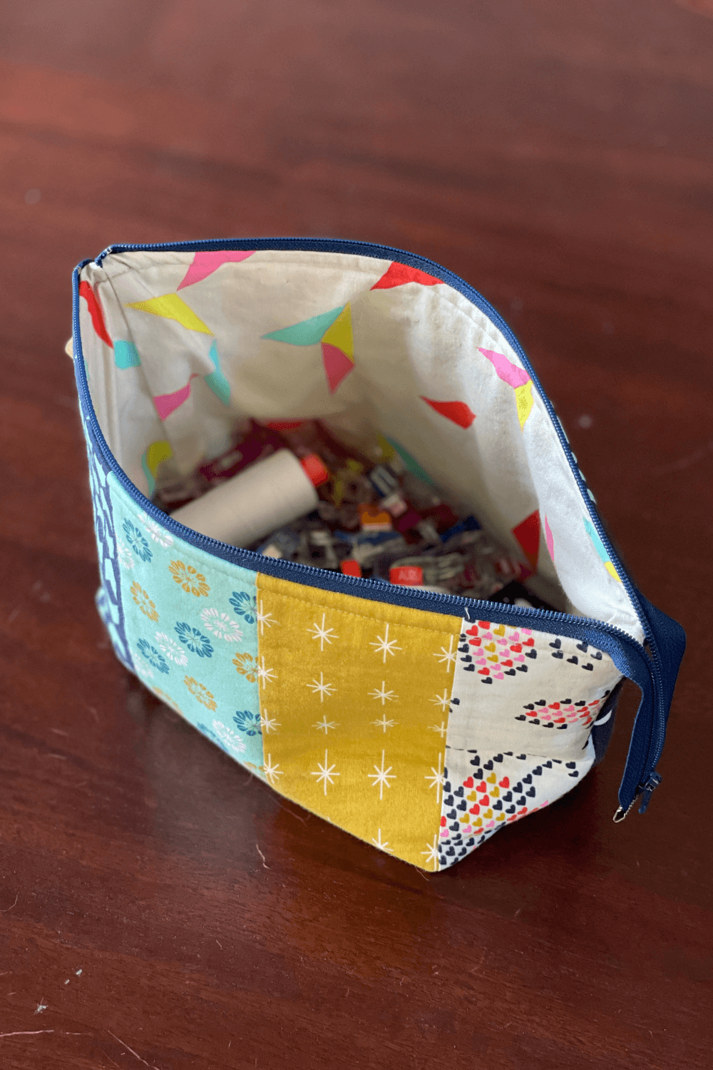 Inside view of Cheryl from Meadow Mist Designs' sewing kit as part of the What's in Your Sewing Bag Series hosted by Shannon Fraser Designs See more on the blog #quiltblog #sewing #sewingkit